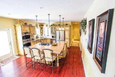 12 Jarvis Ave, Aurora, L4G6W8 | Image 3