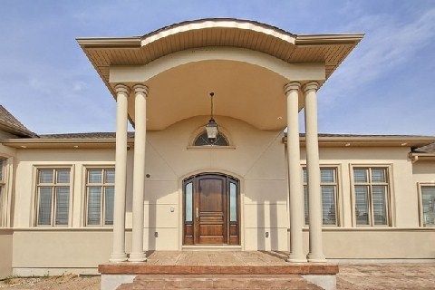 2 Dale Cres, Bradford West Gwillimbury, L0L1L0 | Image 2