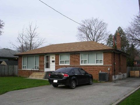 (Bsmnt) - 36 Sussex Ave, Richmond Hill, L4C2E6 | Image 2