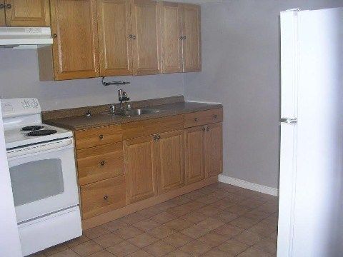 (Bsmnt) - 36 Sussex Ave, Richmond Hill, L4C2E6 | Image 3