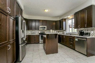 950 Booth Ave, Innisfil - Alcona image-0-1