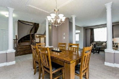 950 Booth Ave, Innisfil - Alcona image-0-3