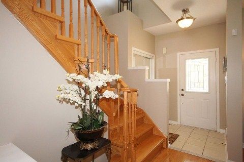 11 Vecchia St, Markham, L6E 1R1 | Image 2