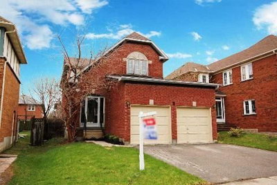 Detached House sold at 8 Estoril Avenue, Richmond Hill, Ontario, L4C 0B9 - Observatory - MLS: N2933436