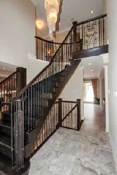 3 Park Lane Circ, Richmond Hill, L4C6S8 | Image 3