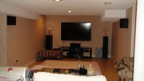 91 Reansbury Cres, Markham, L6C1X6 | Image 3