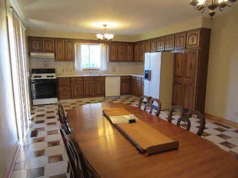 9747 Bathurst St, Richmond Hill, L4C3X5 | Image 2