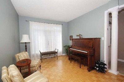 78 Chardonnay Dr, Vaughan - Patterson image-0-3