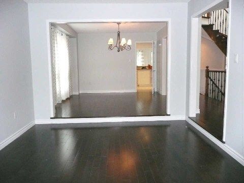 53 Conistan Rd, Markham, L3R8K6 | Image 2