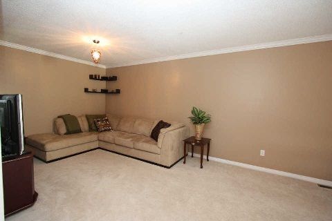 139 Galbraith Cres, Markham, L3S1H8 | Image 3