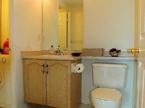 216 - 7398 Yonge St, Vaughan, L4J1V8 | Image 3