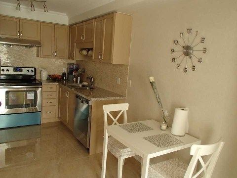 45 Harmony Rd, Vaughan, L4K5G5 | Image 3