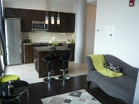 601 - 10376 Yonge St, Richmond Hill, L4C3B8 | Image 3