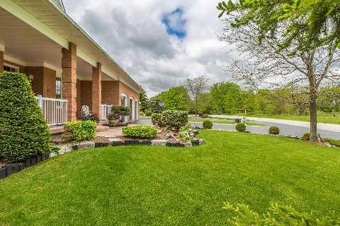 49 Pettet Rd, Whitchurch-Stouffville, L4A 7X4 | Image 2