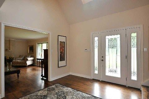 544 Woodland Acres Cres, Vaughan, L6A1G2 | Image 2