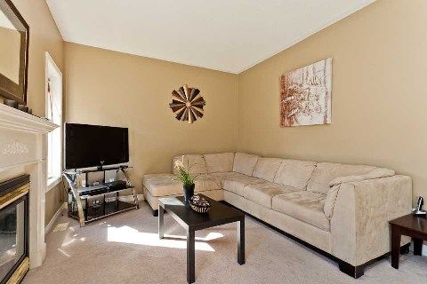 5 Forest Valley Rd, Markham, L6E1V1 | Image 2