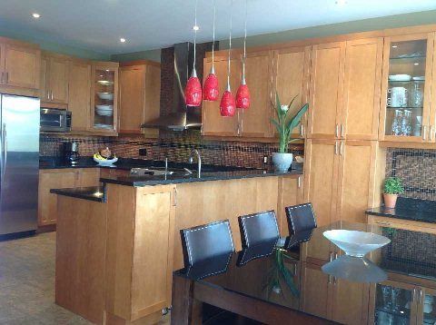 18 Sunrise Ridge Tr, Whitchurch-Stouffville, L4A0C9 | Image 2