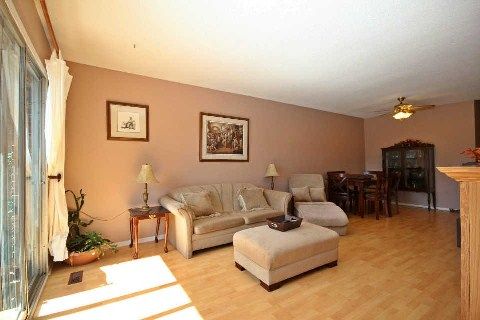 155 Britannia Ave, Bradford West Gwillimbury, L3Z1A4 | Image 3