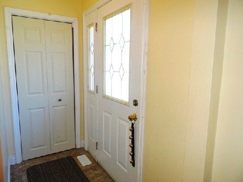 255 Penn Ave, Newmarket, L3Y2S4 | Image 3