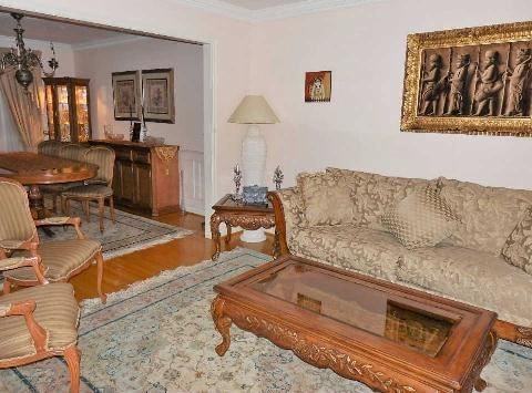 17 Gordon Rowe Cres W, Richmond Hill, L4C8S3 | Image 3