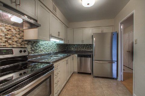 108 - 80 Inverlochy Blvd, Markham, L3T4P3 | Image 2