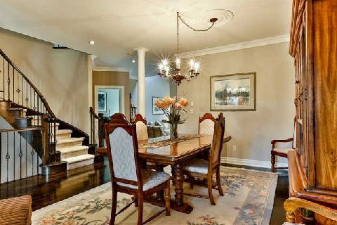 463 Crossing Bridge Pl, Aurora, L4G7N1 | Image 3