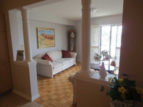 311 - 2500 Rutherford Rd, Vaughan, L4K2N8 | Image 3