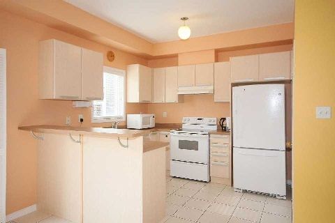 103 Antique Dr, Richmond Hill, L4E4G3 | Image 3