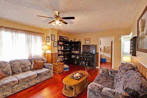 815 Lagoon Dr, Georgina, L0E1S0 | Image 3