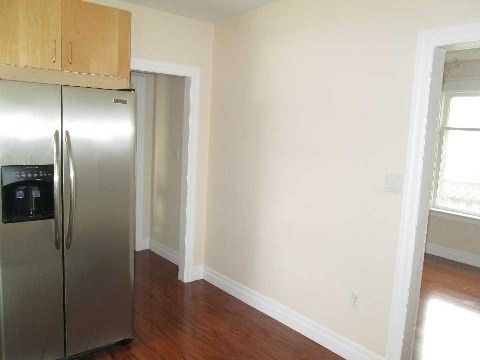 12 Vincent St, Newmarket, L3Y4G2 | Image 3