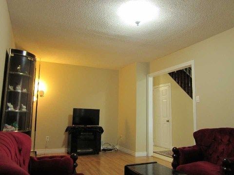 19 Goodwood Dr, Markham, L3S2K6 | Image 3