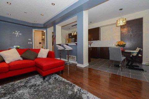 91 Staglin Crt, Markham, L6C 0M2 | Image 3