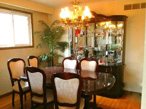 438 Woodbridge Ave, Vaughan, L4L2T4 | Image 3