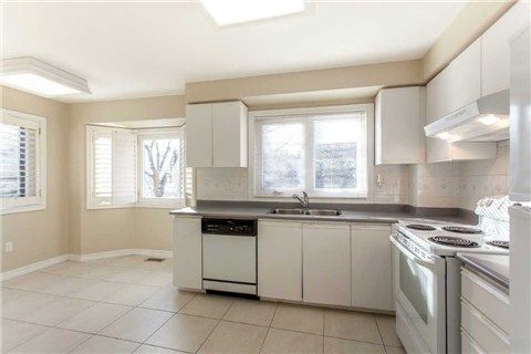 37 Old Firehall Lane, Vaughan, L4L8W3 | Image 3