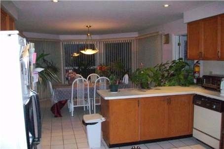 48 Havagal Cres, Markham, L3P7E8 | Image 3