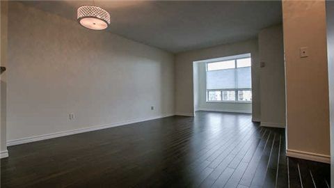 709 - 326 Major Mackenzie Dr E, Richmond Hill, L4C8T4 | Image 2