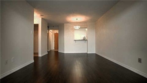 709 - 326 Major Mackenzie Dr E, Richmond Hill, L4C8T4 | Image 3