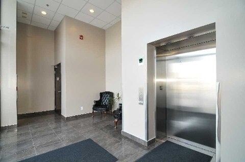 504 - 10376 Yonge St, Richmond Hill, L4C 3B8 | Image 3