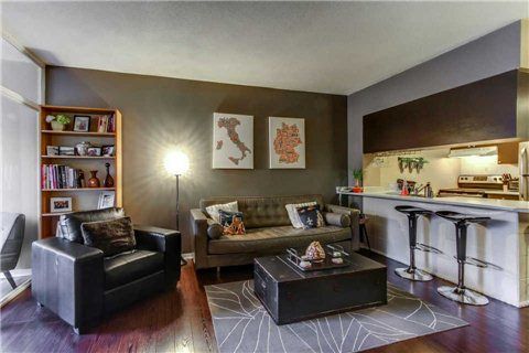 107A - 7398 Yonge St, Vaughan, L4J8J2 | Image 2