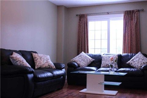 54 Bauer Cres, Markham, L3R4H4 | Image 2