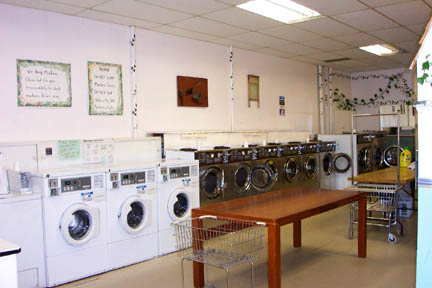 3 - 190 Simcoe Ave, Georgina, L4P2H7 | Image 2