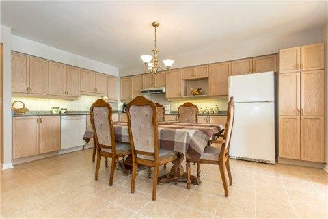 311 - 2500 Rutherford Rd, Vaughan, L4K2N8 | Image 2