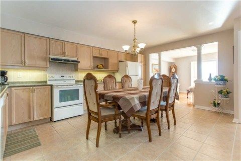 311 - 2500 Rutherford Rd, Vaughan, L4K2N8 | Image 3