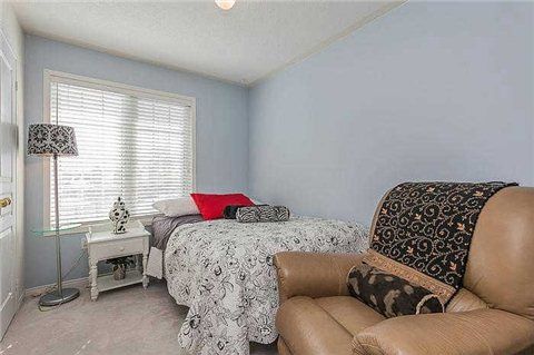 8 Pinecliff Ave, Markham, L6B0K2 | Image 3