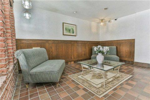 107 - 67 Richmond St, Richmond Hill, L4C3Y3 | Image 2