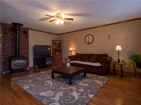 341 Pasadena Dr, Georgina, L4P2Z2 | Image 2