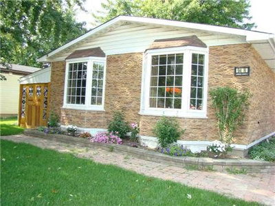 Detached House sold at 94 Queen Street, New Tecumseth, Ontario, L0G1W0 - Tottenham - MLS: N3144716