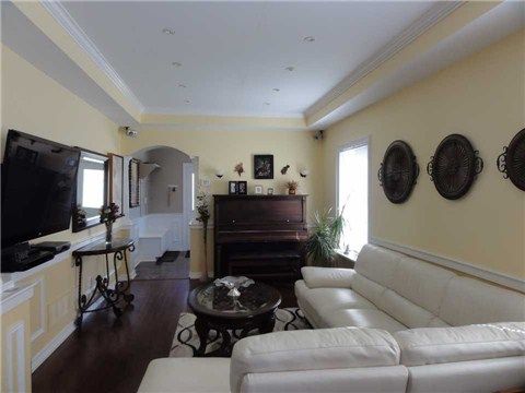 198 Swan Park Rd, Markham, L6E1X5 | Image 3