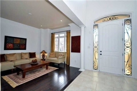 64 Glengordon Cres, Markham, L6C 0K1 | Image 2