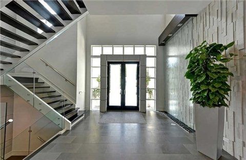 19 Maryvale Cres, Richmond Hill, L4C6P6 | Image 3